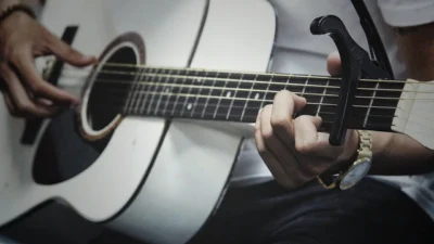 Tips Memilih Capo yang Tepat untuk Gitar Akustik dan Elektrik